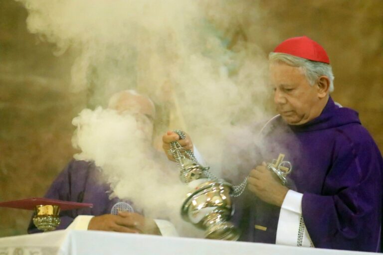 CUERNAVACA, MORELOS07ABRIL2019.- Reapertura de la catedral de Cuernavaca después de que resultó dañada por el sismo del pasado 19 de septiembre del 2017, el Obispo Ramón Castro Castro encabezó la reapertura del edificio religioso de edad antiquísima. FOTO: MARGARITO PÉREZ RETANA /CUARTOSCURO.COM