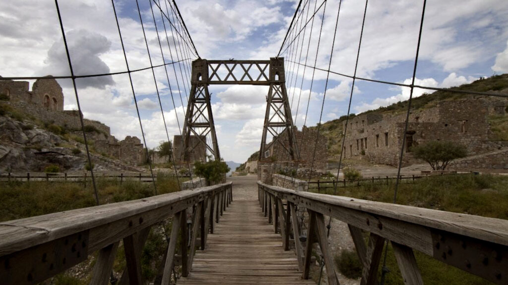 PUENTE COLGANTE 0