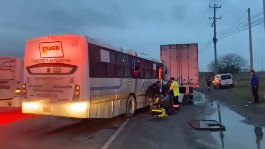 choque-de-camion-contra-trailer-en-apodaca