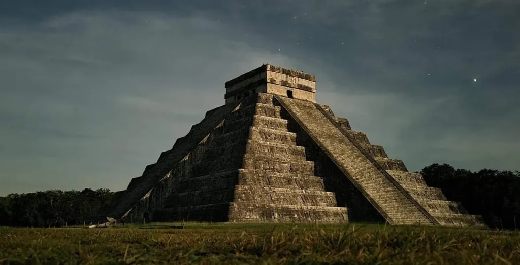 descenso-de-la-serpiente-lunar-de-otono-en-chichen-itza