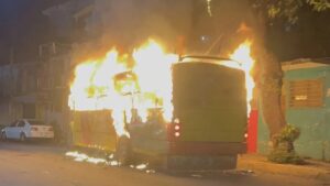 incendio-de-camion-del-transporte-publico-en-acapulco